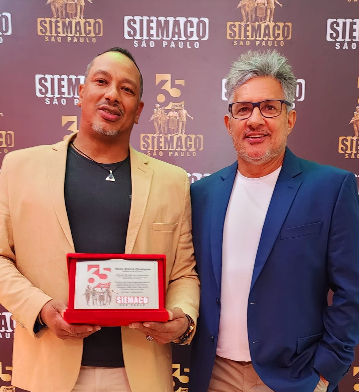Presidente do Sindmotorlix recebe homenagem na festa dos 65 anos do SIEMACO-SP